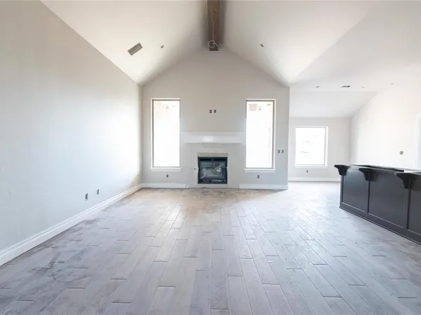 8000 NW 152nd Ter, Edmond, OK 73013