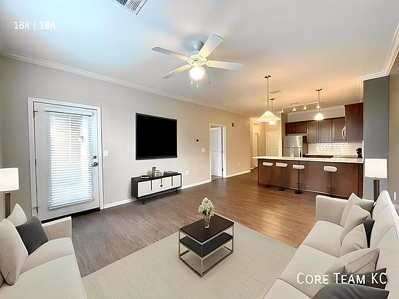 3rd image of 504 Grand Ave #209