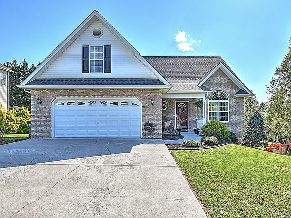 2nd image of 200 Carnegie Ct