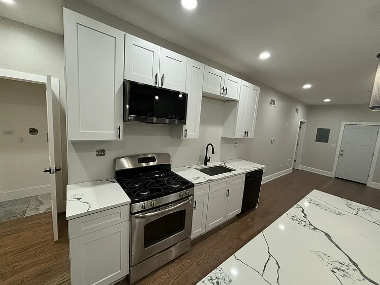 3659 W Diversey Ave #1R — Photo 1