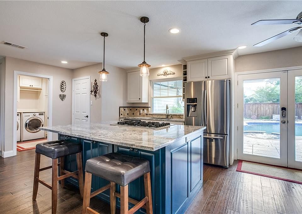 1st image of 401 Creekside Dr