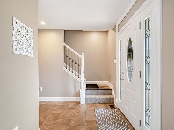 2nd image of 119 Valley View Dr