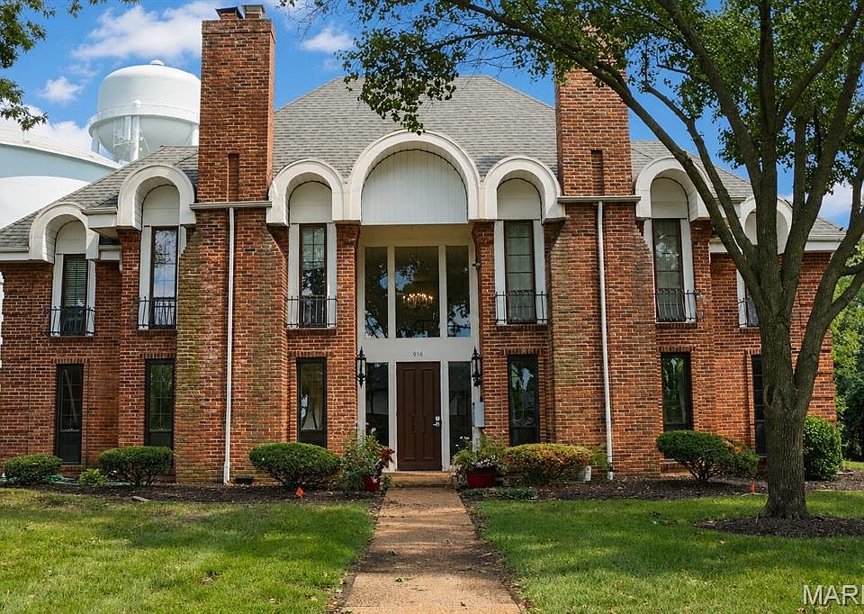 1st image of 916 Claytonbrook Dr APT 1