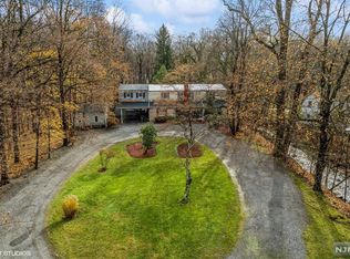 270 Pascack Rd, Westwood, NJ 07677