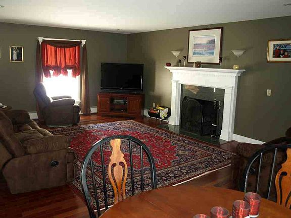 4th image of 39 Glenmar Dr