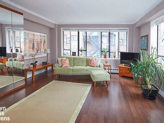 3rd image of 15 W 12th St Penthouse A
