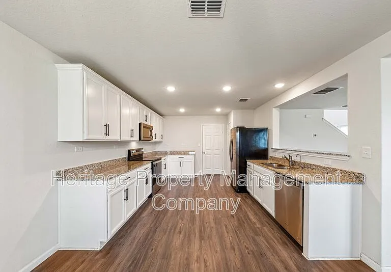 6231 Antares — Photo 11