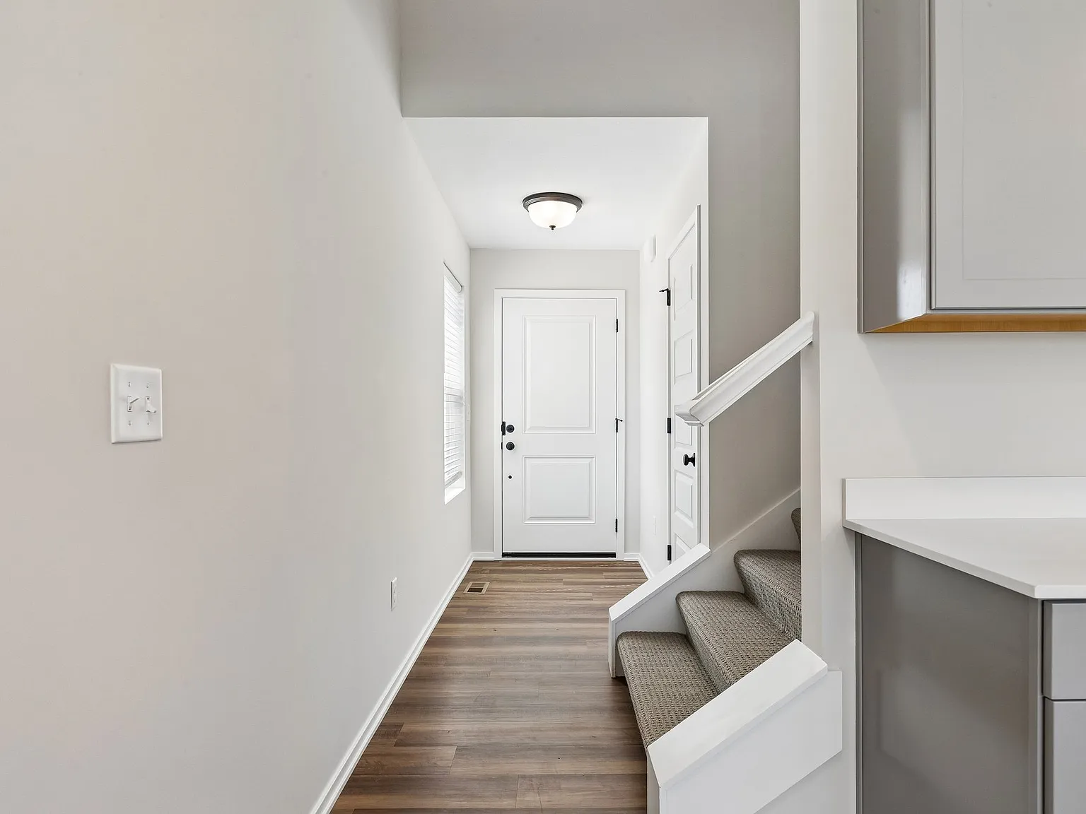 4 bed, 1861 sqft, $2,950 — Photo 3