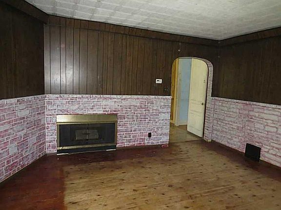 2nd image of 310 Staunton St