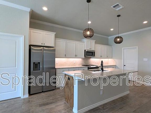 4th image of 6120 Modena Dr