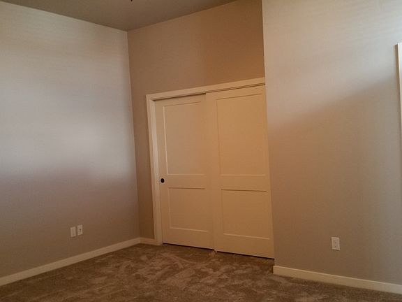 4th image of 502 SW Evergreen Ave APT 106