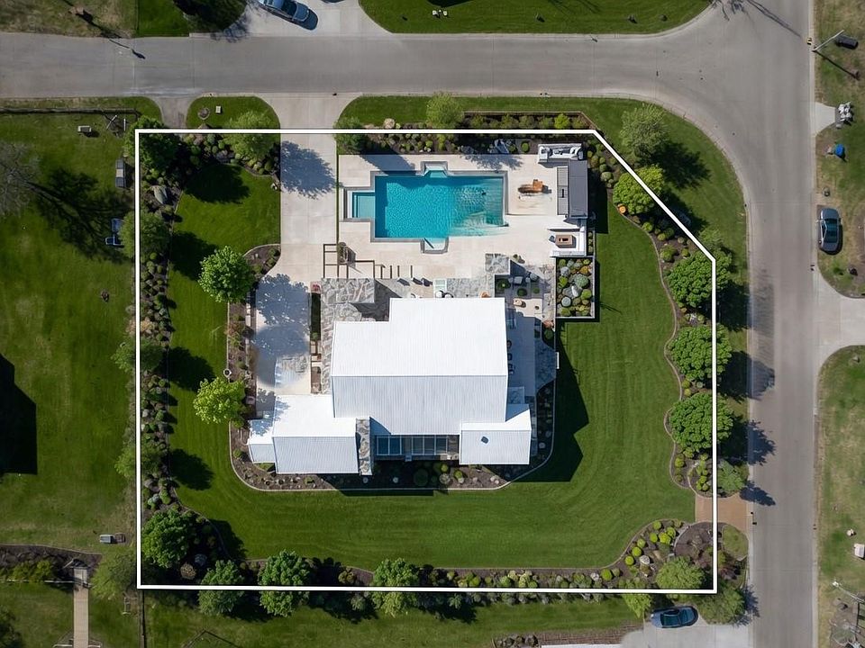 1st image of 5502 Bridlewood Dr