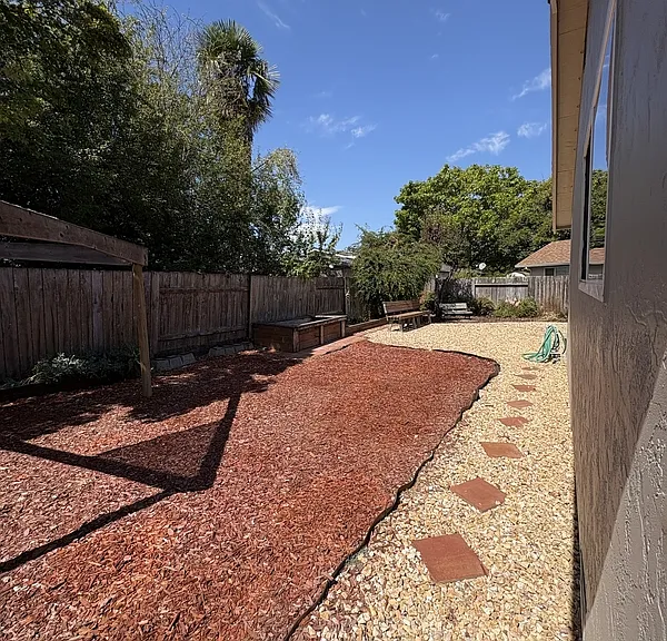 7631 Adrian Dr — Photo 28