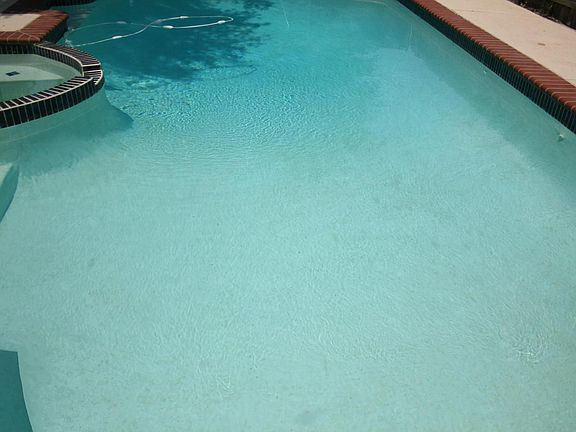 Sparkling diving pool with Spa