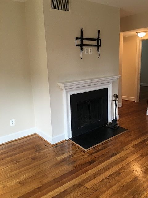 1st image of 1209 N Pitt St APT 3B