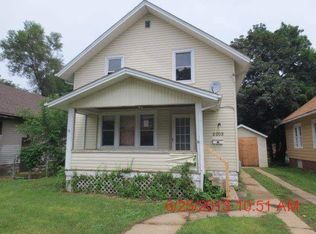2005 School St, Rockford, IL 61101