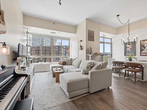 5th image of 230 W Division St APT 602