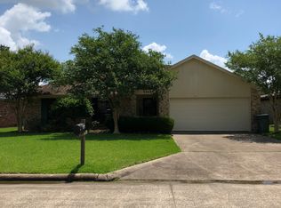 1168 Briarmeadow Dr, Beaumont, TX 77706