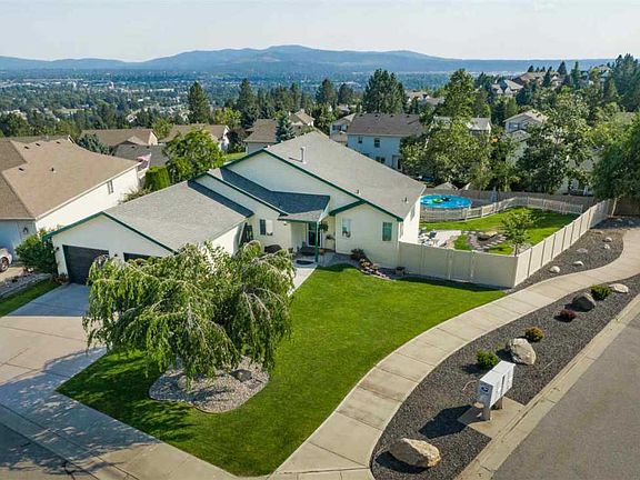 3rd image of 8808 E Sugar Pine Ln