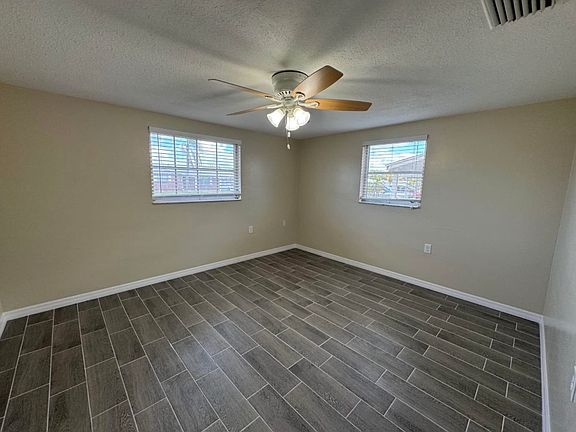 5th image of 5636 Casino Dr