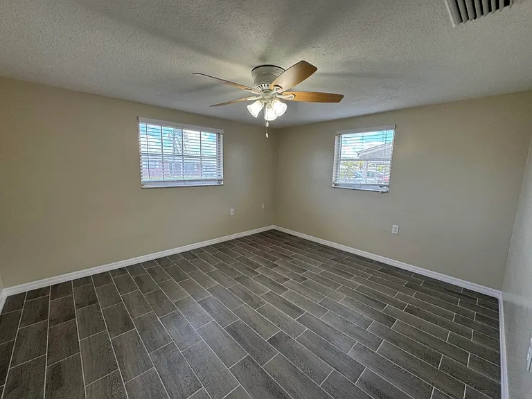 5636 Casino Dr — Photo 5