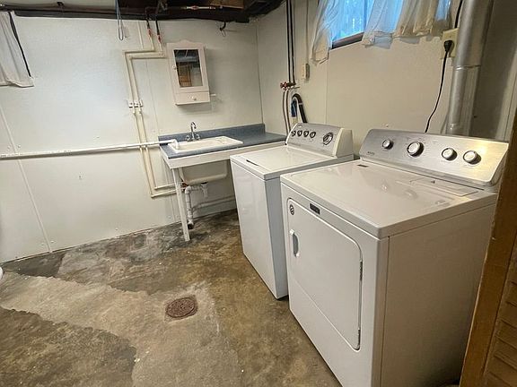 4th image of 1260 Oxford Pl