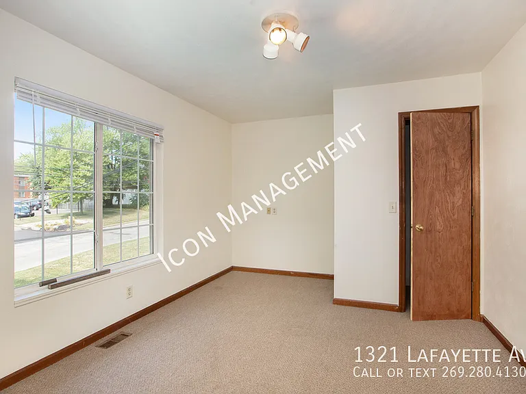 1321 Lafayette Ave — Photo 8