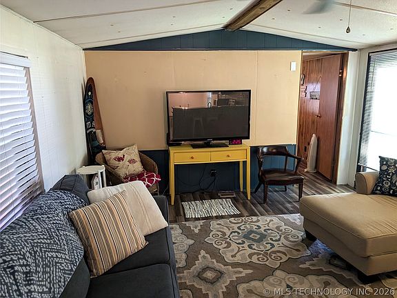 5th image of 105 Circle Dr