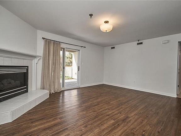 3rd image of 9535 Bay Front Dr APT 103