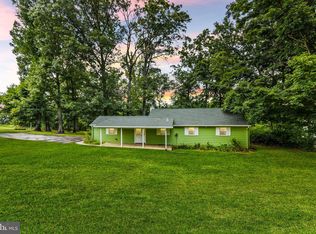 902 Bernoudy Rd, White Hall, MD 21161