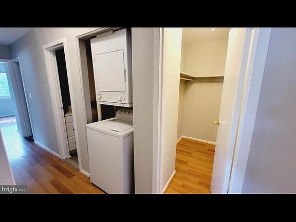5th image of 203 Erin Way APT 104