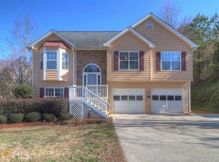 1385 Smoke Hill Dr, Hoschton, GA 30548