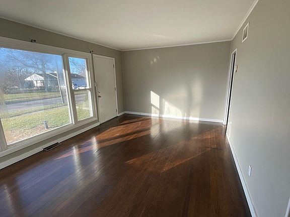 2nd image of 2896 Kerwood Dr