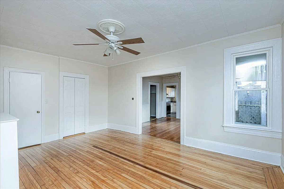 7 Lapham St, Medford, MA — Photo 4