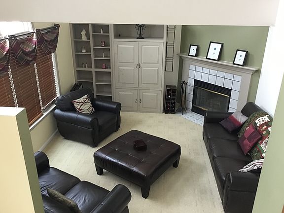 3-Panoramic Family Room