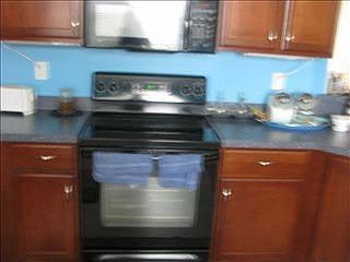 4th image of 225 Collingwood Ln