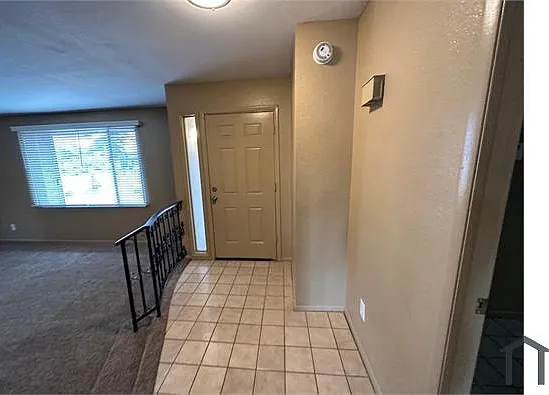4 bed, 1904 sqft, $4,888 — Photo 2