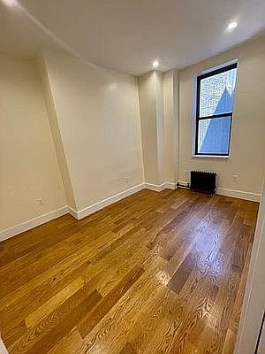 5th image of 941 Washington Ave #697