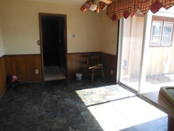 3rd image of 627 Norway St
