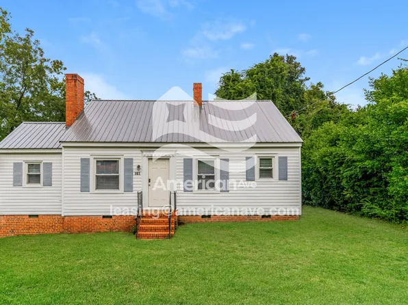 107 Kensington Cir, Fayetteville, NC 28301