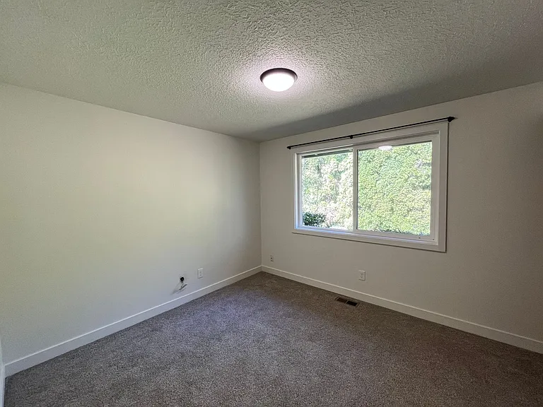 9007 SW Monterey Pl — Photo 17