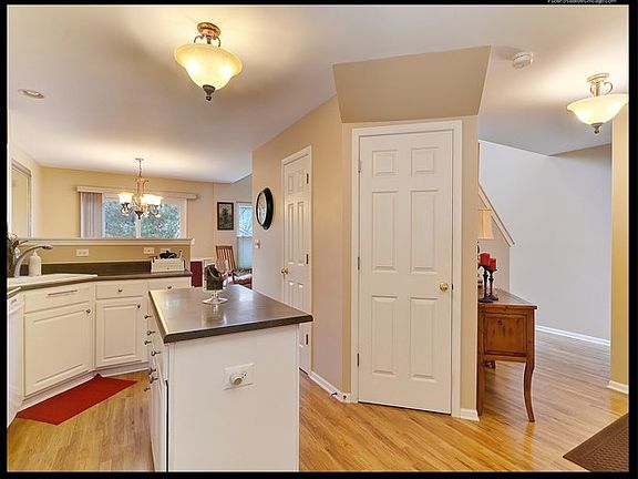 4th image of 6158 Dixon Dr #6158
