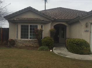 10010 Pavilion Dr, Bakersfield, CA 93312