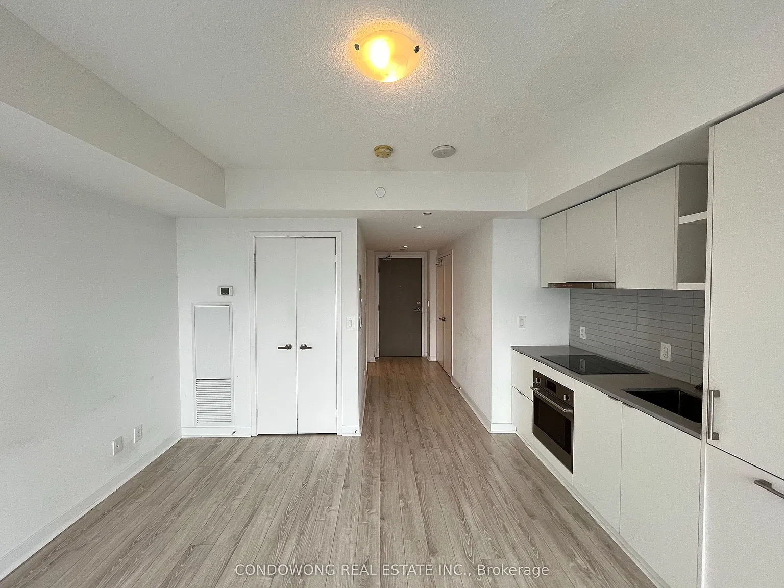 Studio, $1,900 — Photo 4