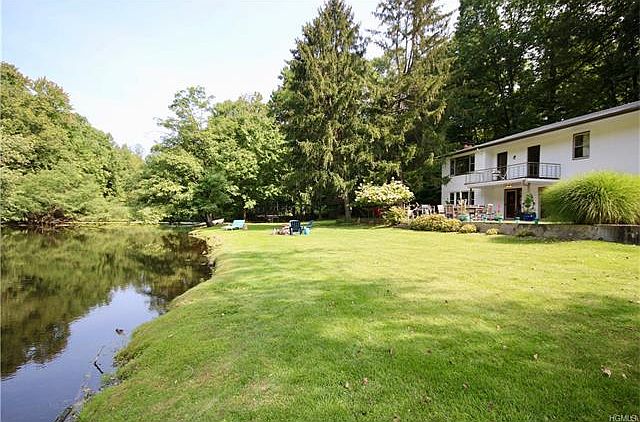 1st image of 226 Foss Dr