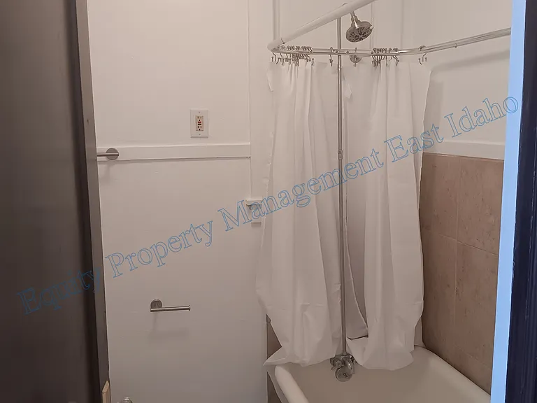 340 S Arthur Ave — Photo 13