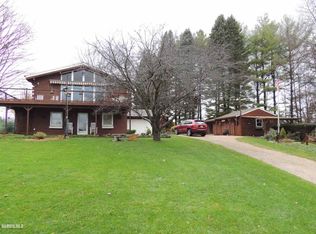 2A15 Hidden Spring Ln, Apple River, IL 61001