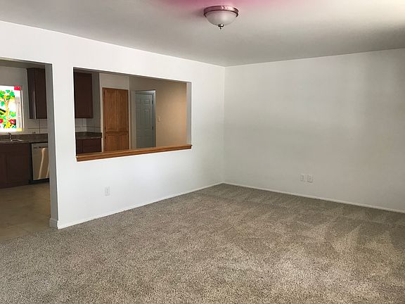 3rd image of 1313 Alexander Cir