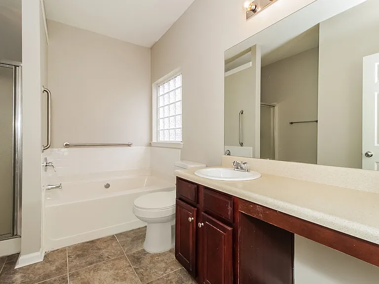 2264 Crossrail Dr — Photo 13