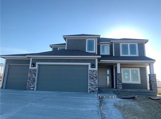 11415 Orchard Dr #28, Kearney, MO 64060